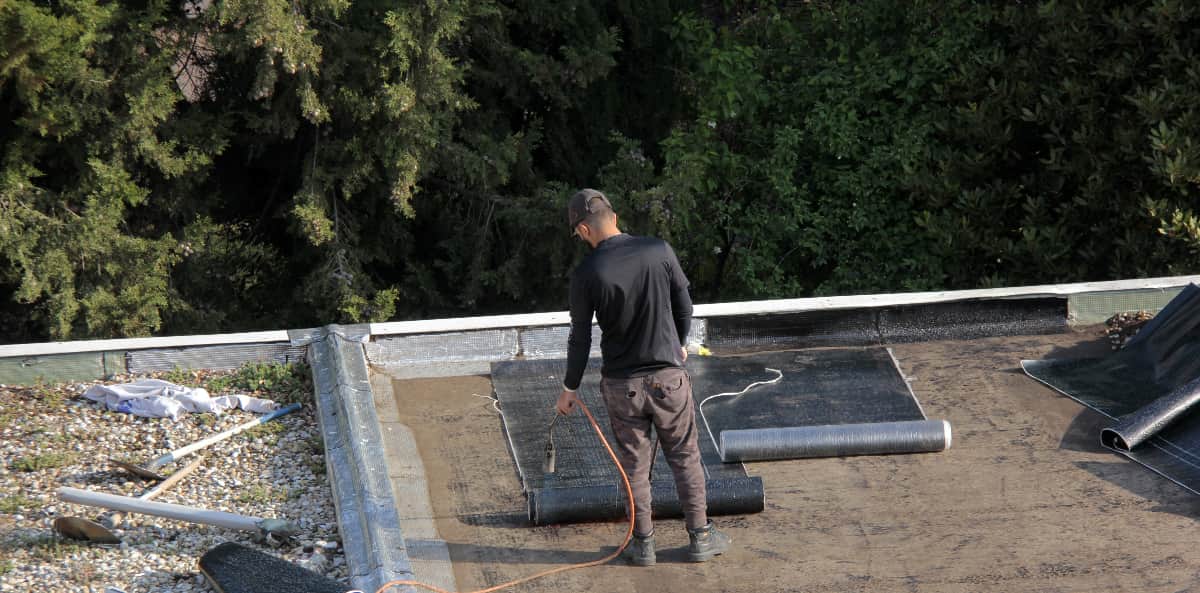 réaliser des travaux d'isolation pour la toiture terrasse
